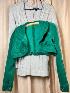 Bundle of 2 Long Sleeve Tops Emerald green Crop + Banana Republic Knit Sweater S